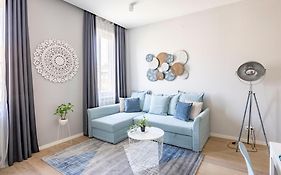 Stylish & Spacious Central Suite By Prestige Homes